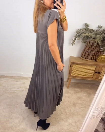 Amelia™Ermeløs kjole med plisseringer